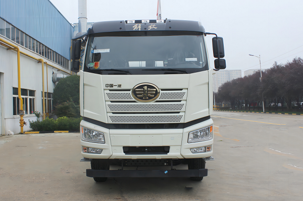 混動(dòng)攪拌車(chē)強(qiáng)勁優(yōu)勢(shì)詳解！攪拌車(chē)主新選擇！